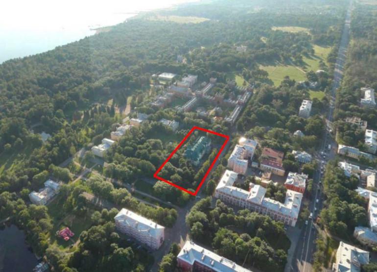 Недостроенный отель в Петергофе: Вид здания